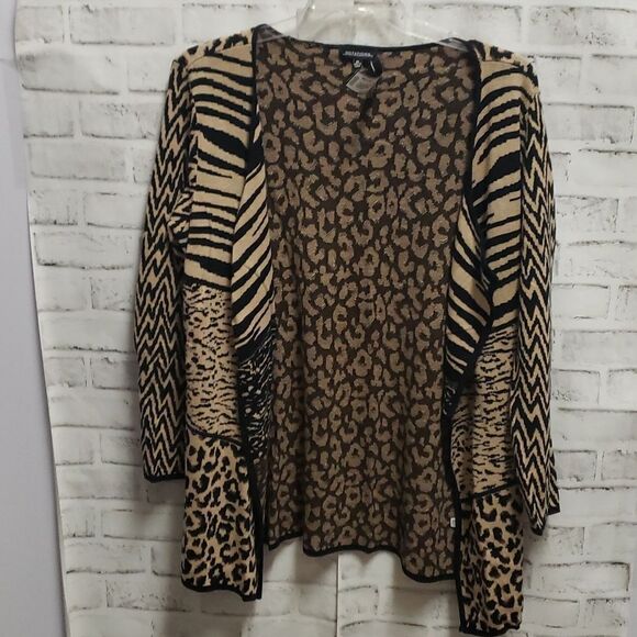 Notations sweater   - Picture 1 of 3